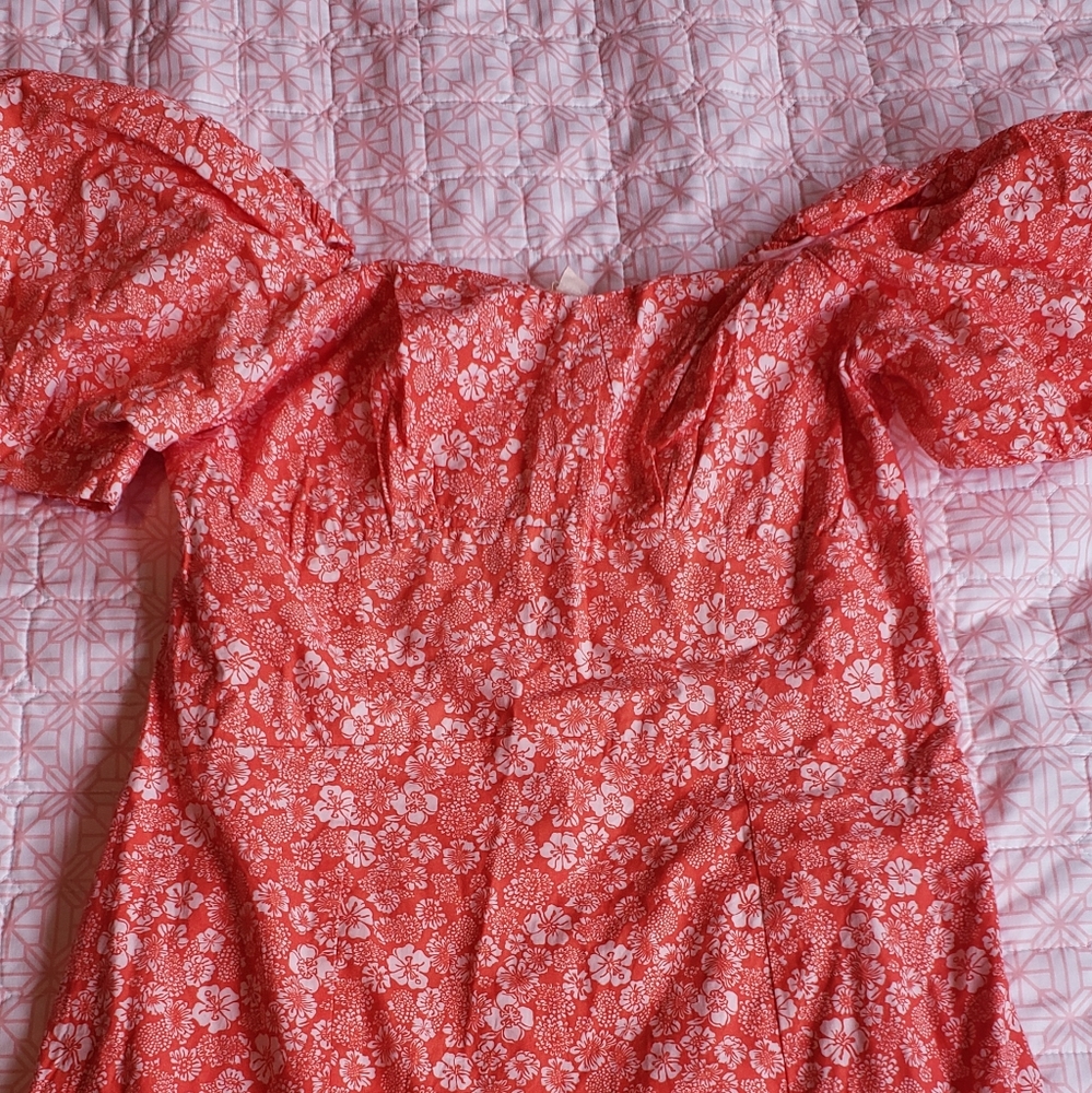 Forever That Girl puffer short sleeve small